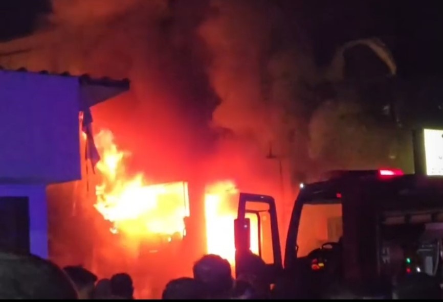 Kırşehir’de hırdavat dükkanında yangın: 1 yaralı