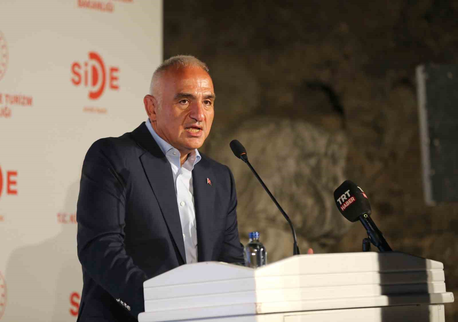 Bakan Ersoy: "Antalya’ya gelen ziyaretçi sayısı 11,7 milyona ulaştı"