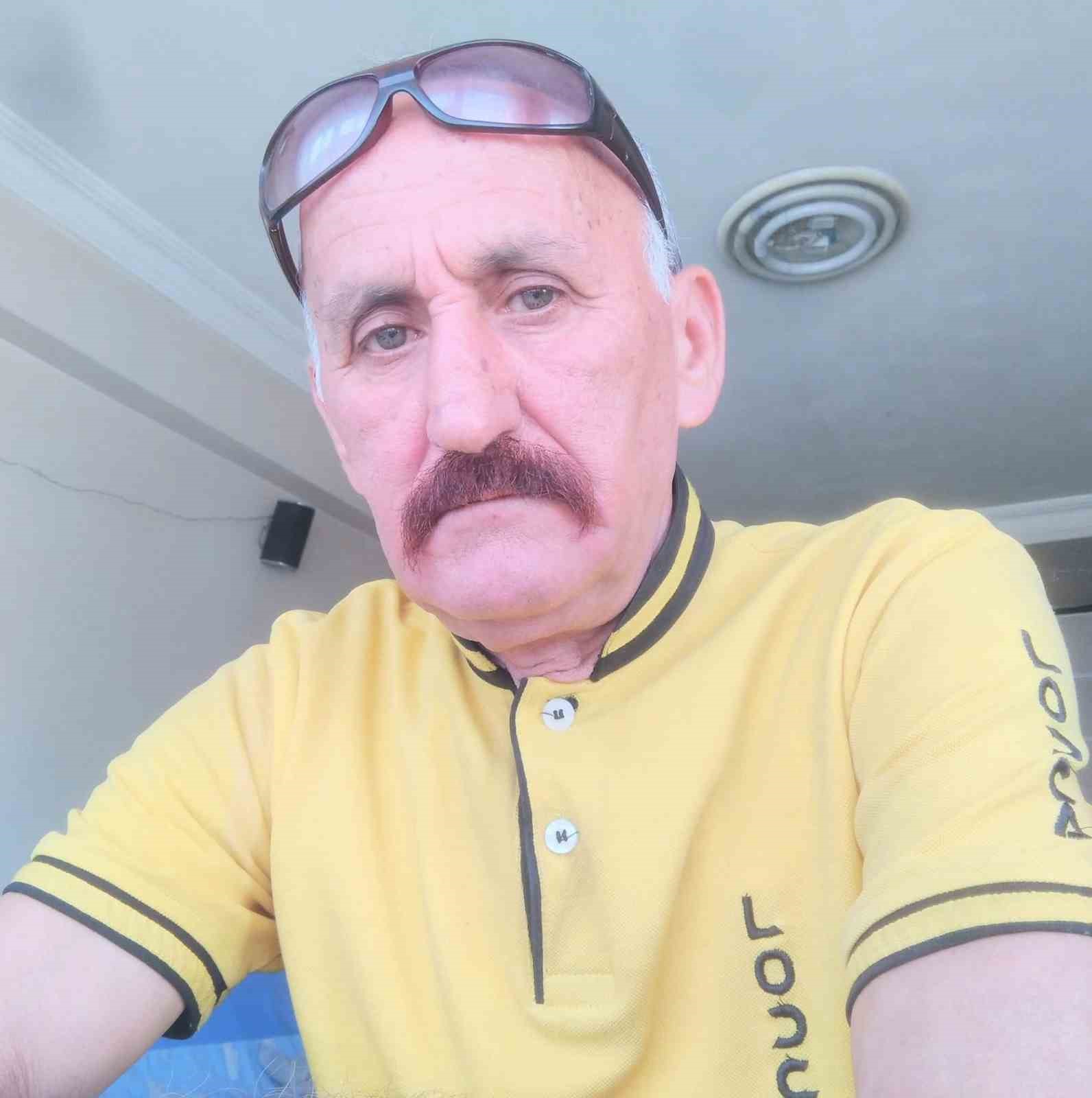 Yalnız yaşayan yaşlı adamın cesedi yayılan kötü kokuyla bulundu
