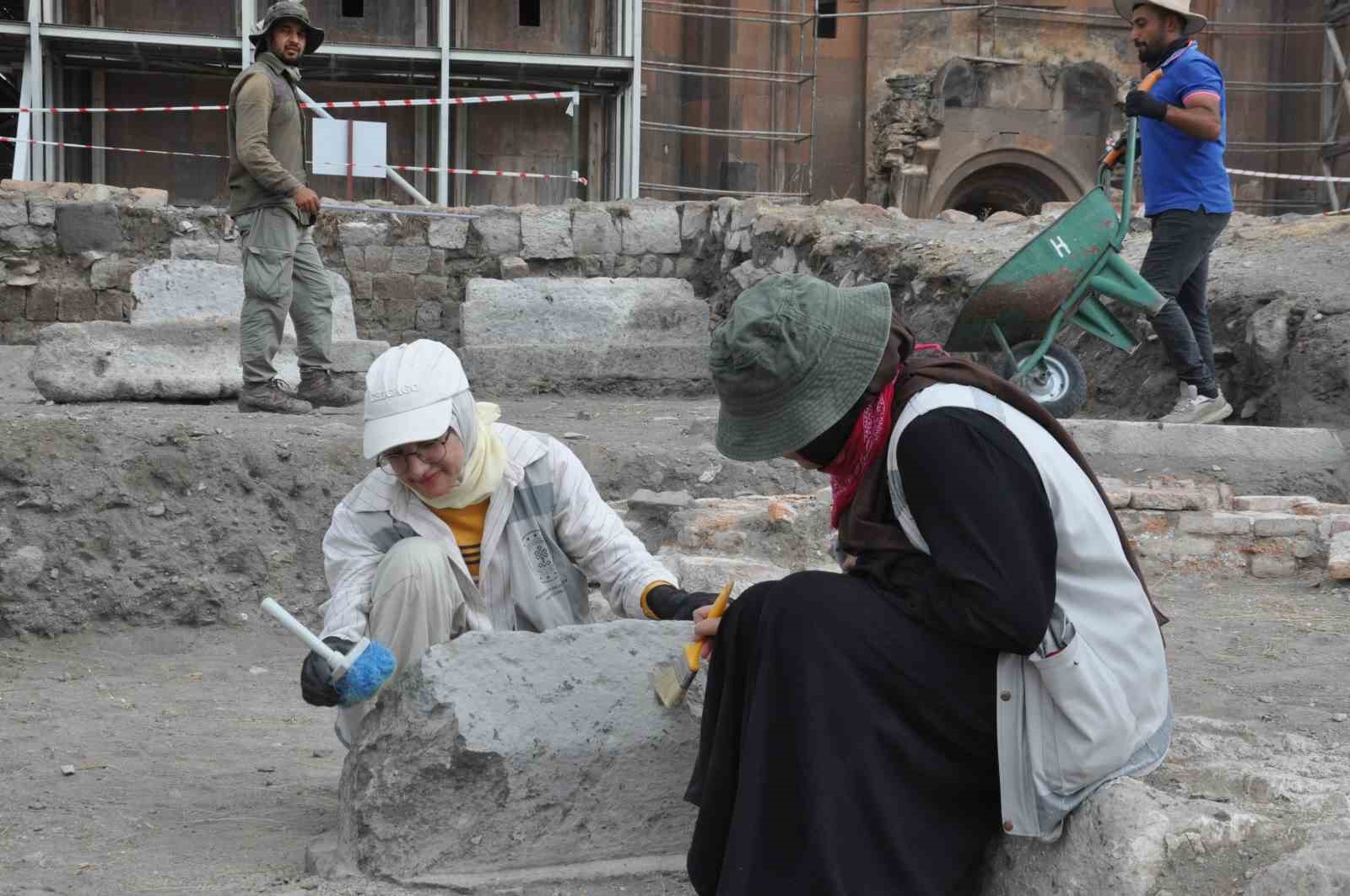 Kars Ani Ören Yeri’nde 7 bölgede kazı çalışması yapılıyor