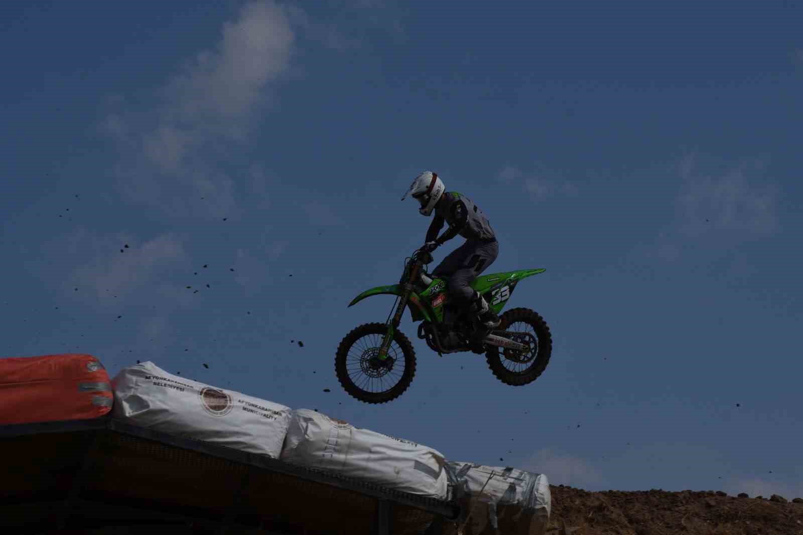 Mahmut Nedim Ak&uuml;lke: "D&uuml;nya Motokros Şampiyonası&rsquo;nda 130 sporcu kıyasıya yarışacaklar"
