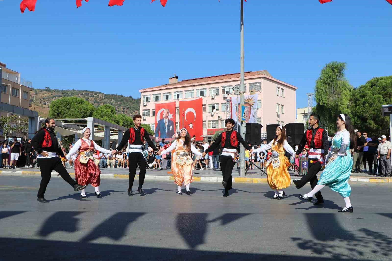 S&ouml;ke&rsquo;nin Kurtuluş G&uuml;n&uuml; t&ouml;renleri coşkulu ge&ccedil;ti
