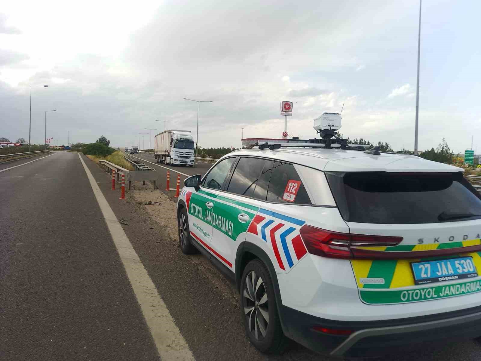 Gaziantep’te otoyolda kural ihlali yapan 2 bin 46 araca ceza