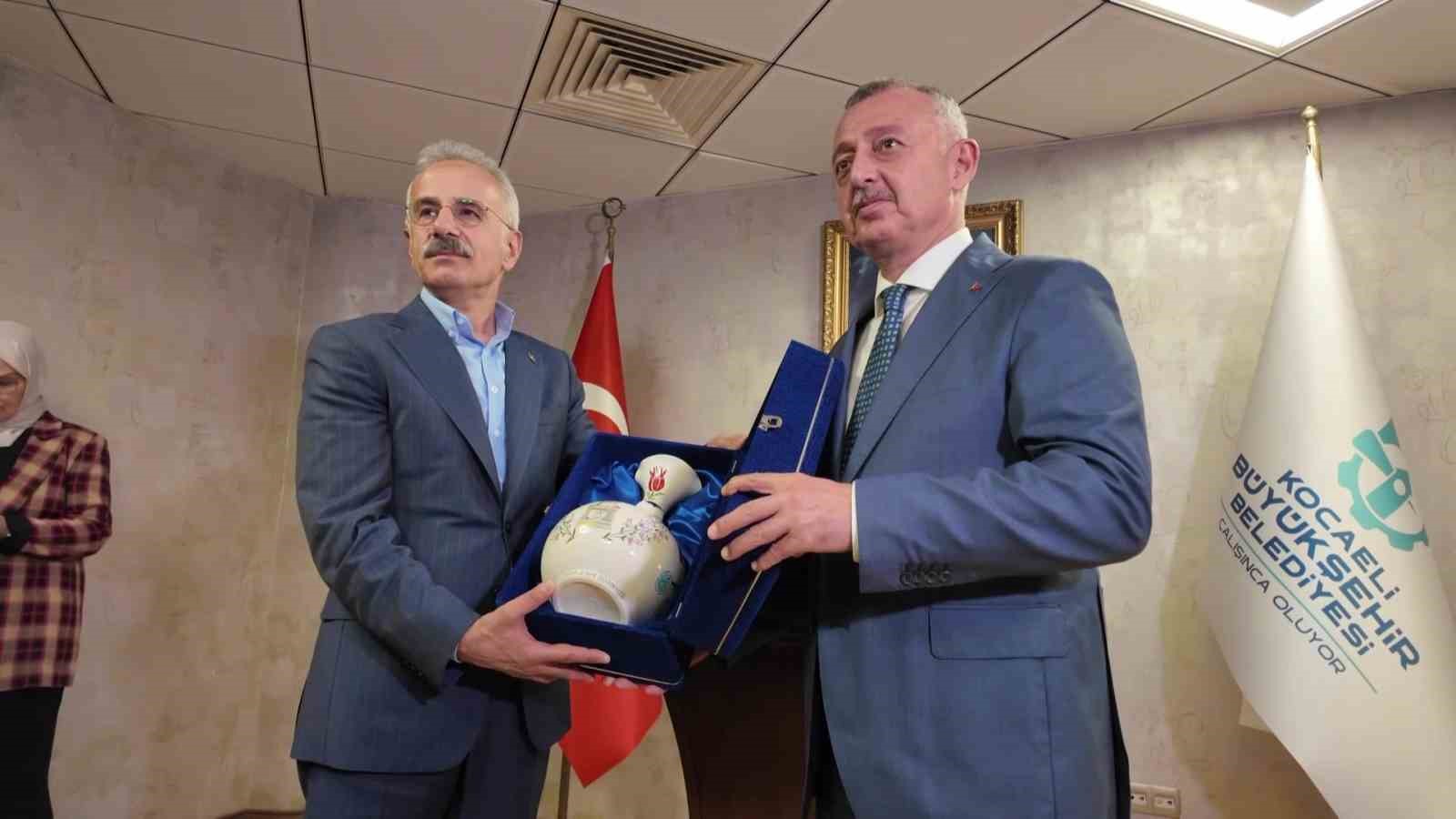 Bakan Uraloğlu Kocaeli&rsquo;de
