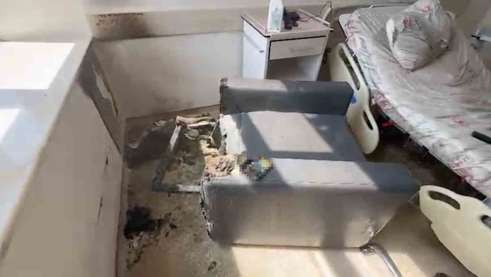 Sigaranın çıkardığı yangın hastaneyi küle çeviriyordu