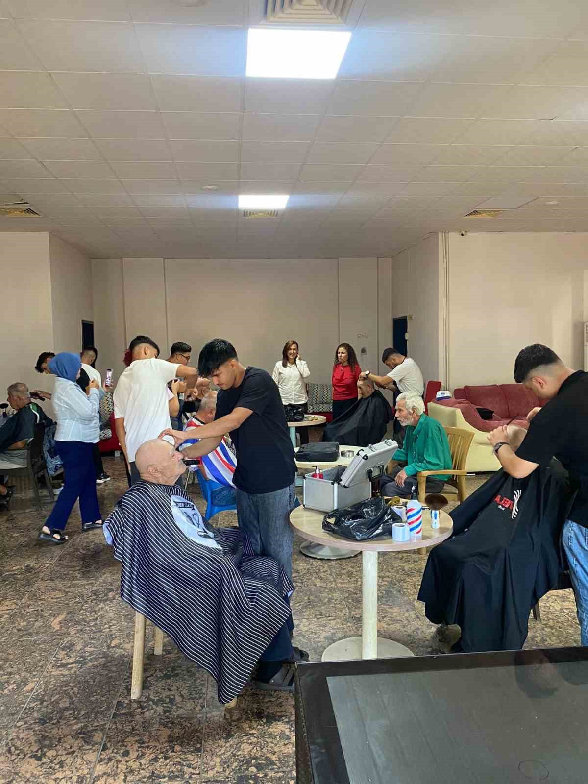 S&ouml;ke Huzurevi Sakinlerine Kuaf&ouml;rl&uuml;k ve Berberlik Hizmeti
