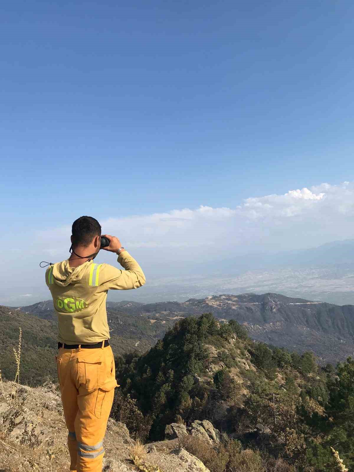Buldan&rsquo;da kontrol altına yangın b&ouml;lgesinde ateş savaş&ccedil;ıları teyakkuzda
