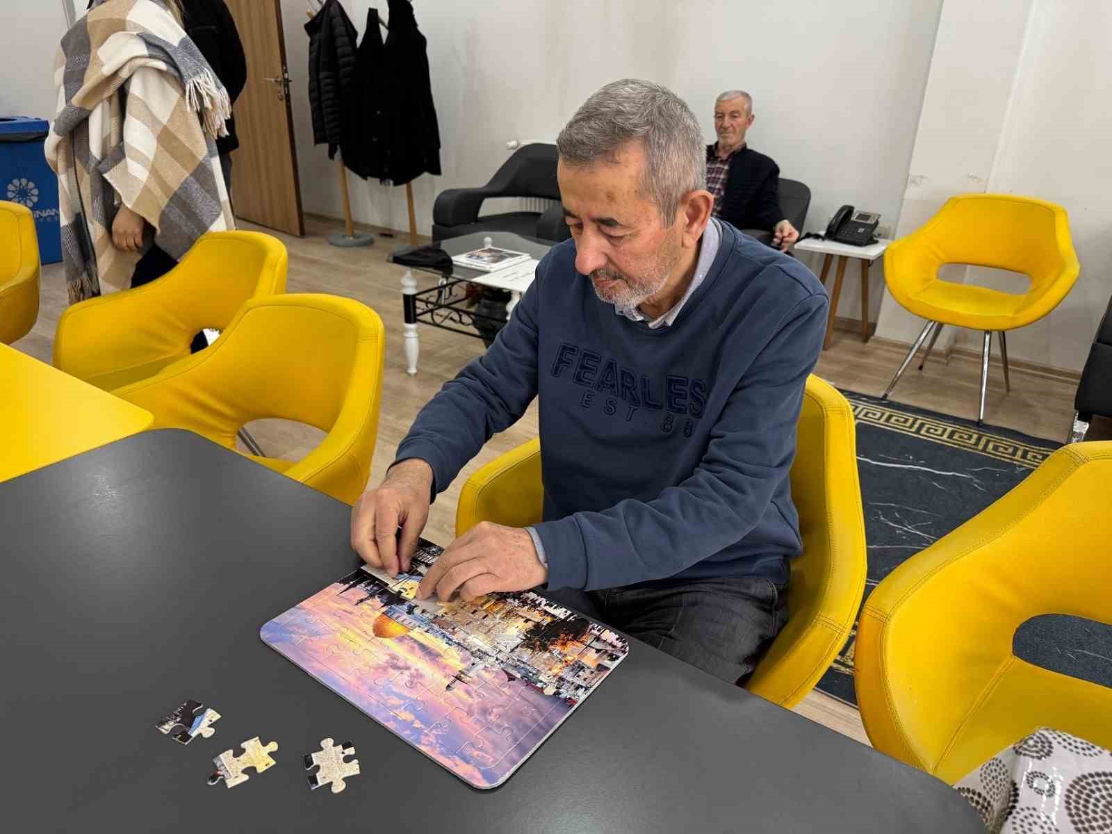 Başkan Büyükkılıç’tan ulu çınarlara vefa dolu ziyaret