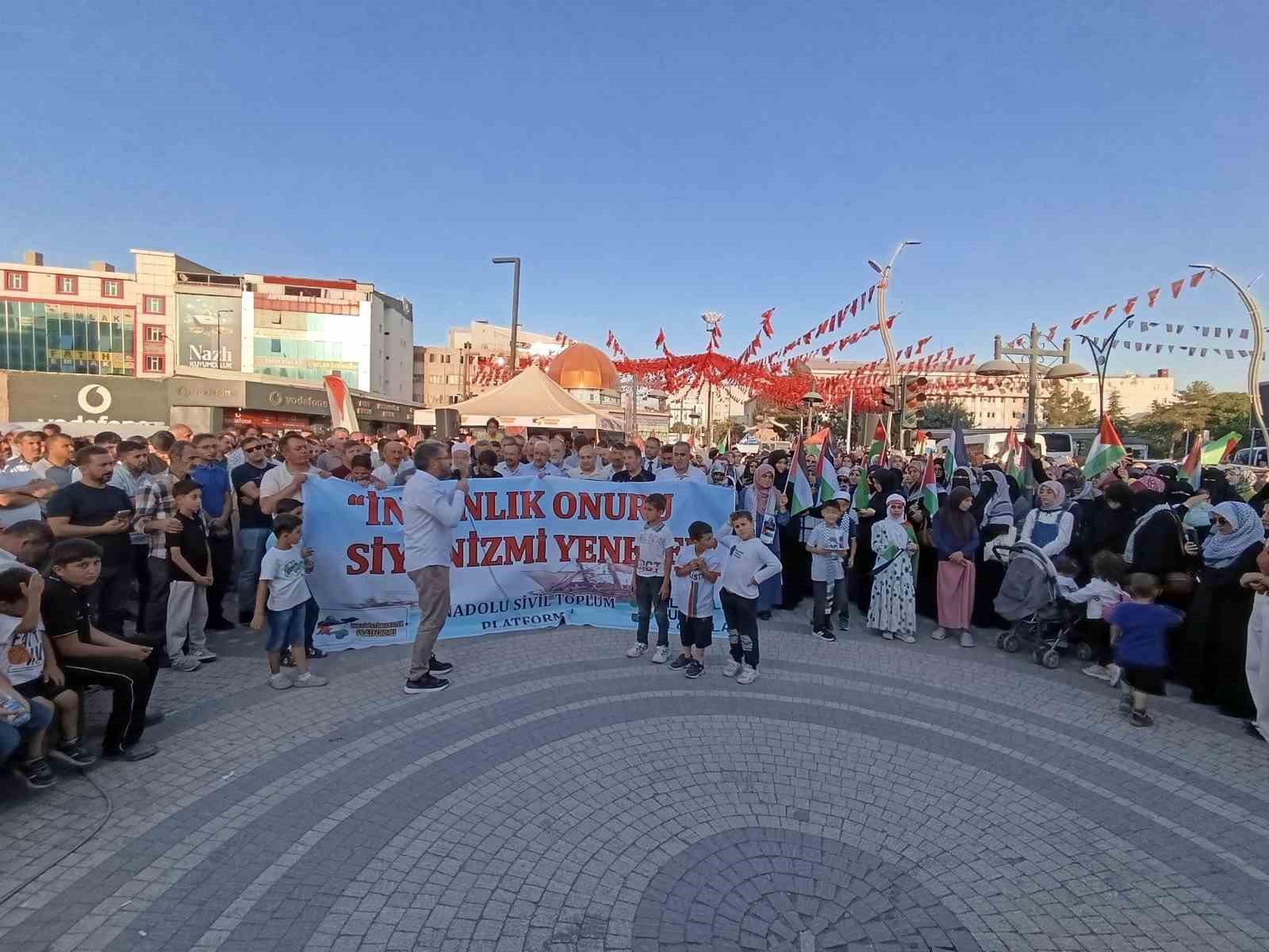 Van&rsquo;daki STK&rsquo;lardan K&uuml;resel Sumud Filosu&rsquo;na destek
