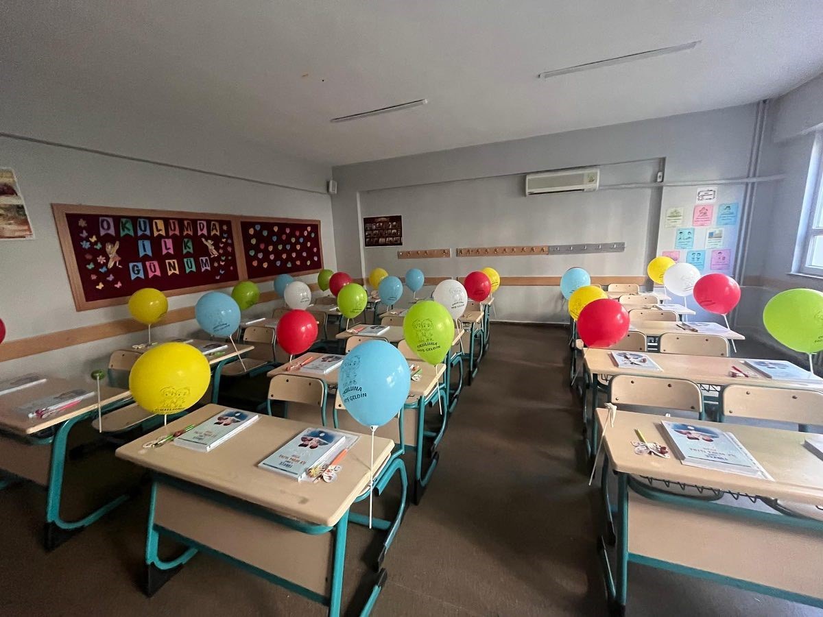 Efeler’de 65 bin 500 ücretsiz ders kitabı sıralarda hazır