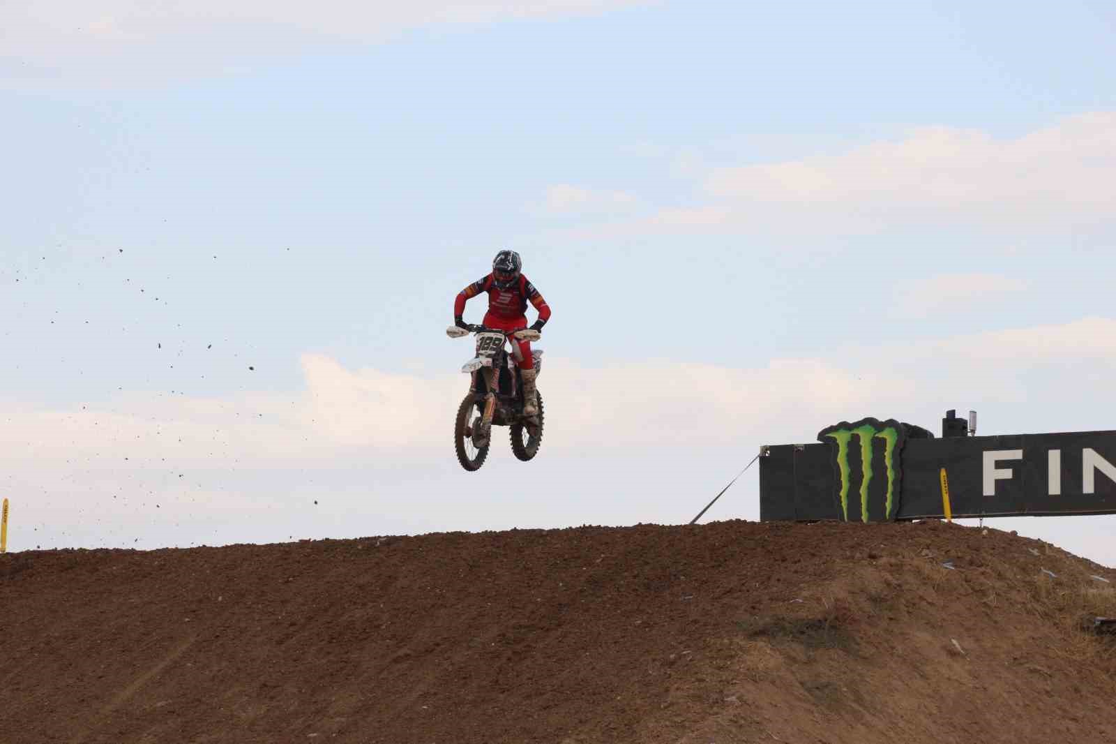 MX2 Dünya Gençler Motokros Şampiyonası final 2. yarışı tamamlandı