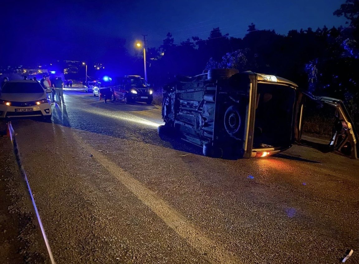 Manyas&rsquo;ta trafik kazası: 1 &ouml;l&uuml;, 3 yaralı
