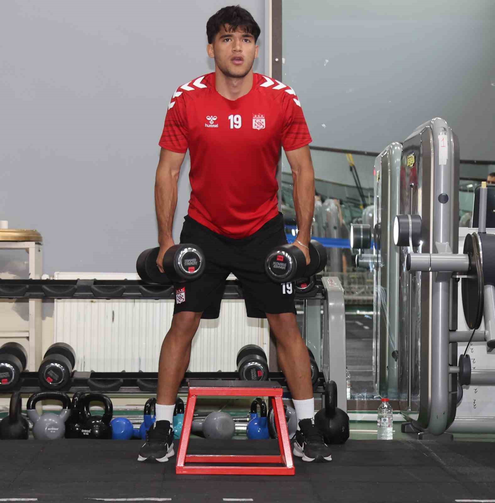 Sivasspor, salonda &ccedil;alıştı
