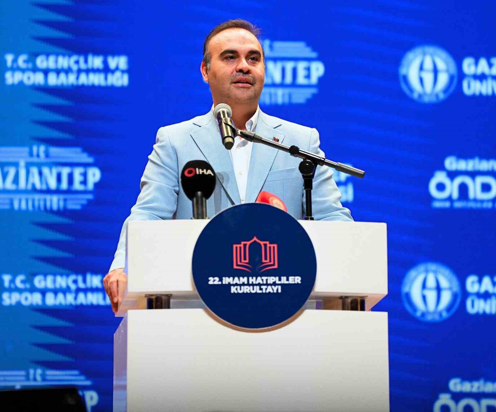 Bakan Kacır: "Türkiye, 50’ye yakın ülkenin semalarını muhafaza eden en kritik sistemleri, insansız hava aracı platformlarını üreten, ihraç eden bir ülke haline geldi"