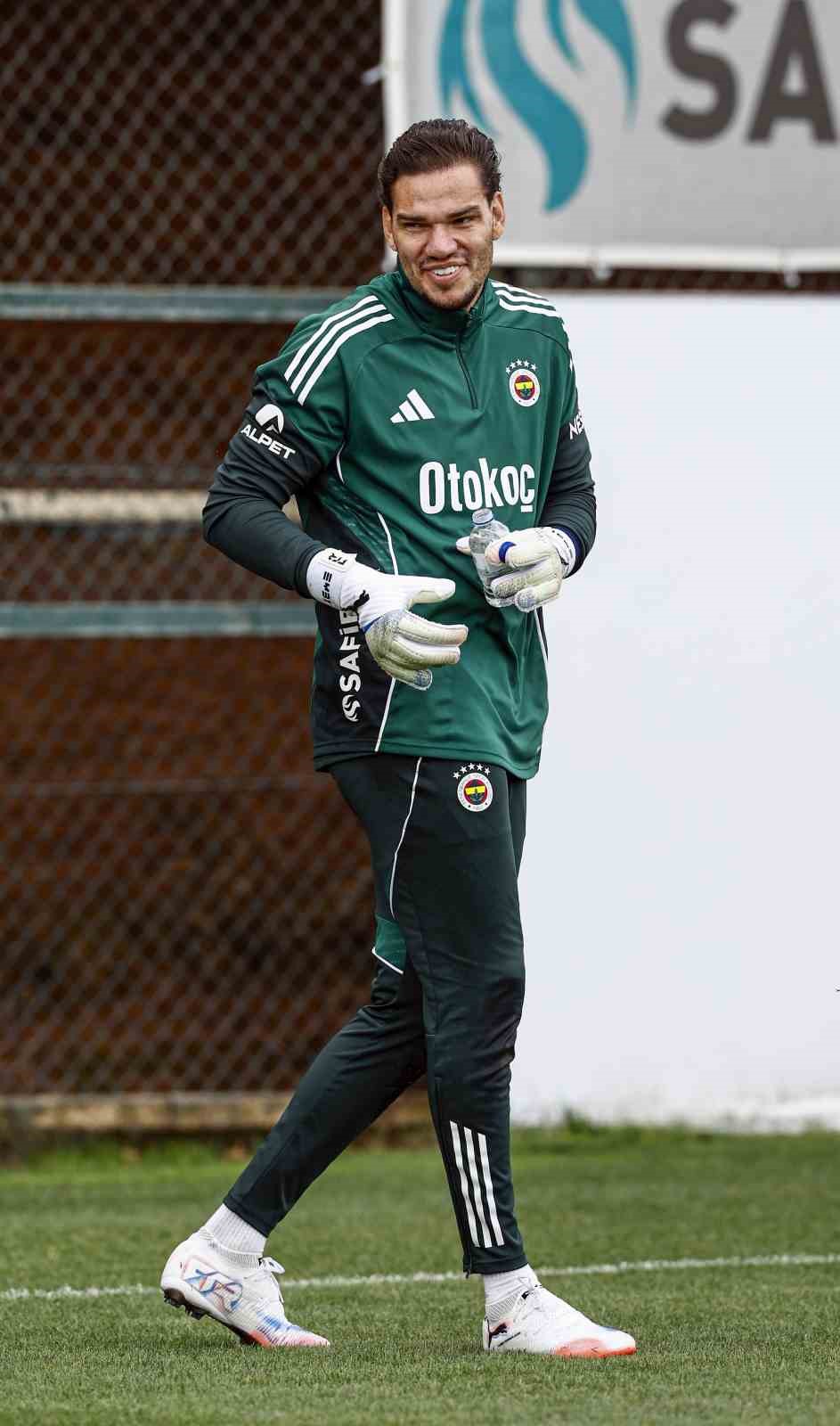 Fenerbahçe, Trabzonspor maçı hazırlıklarına devam etti