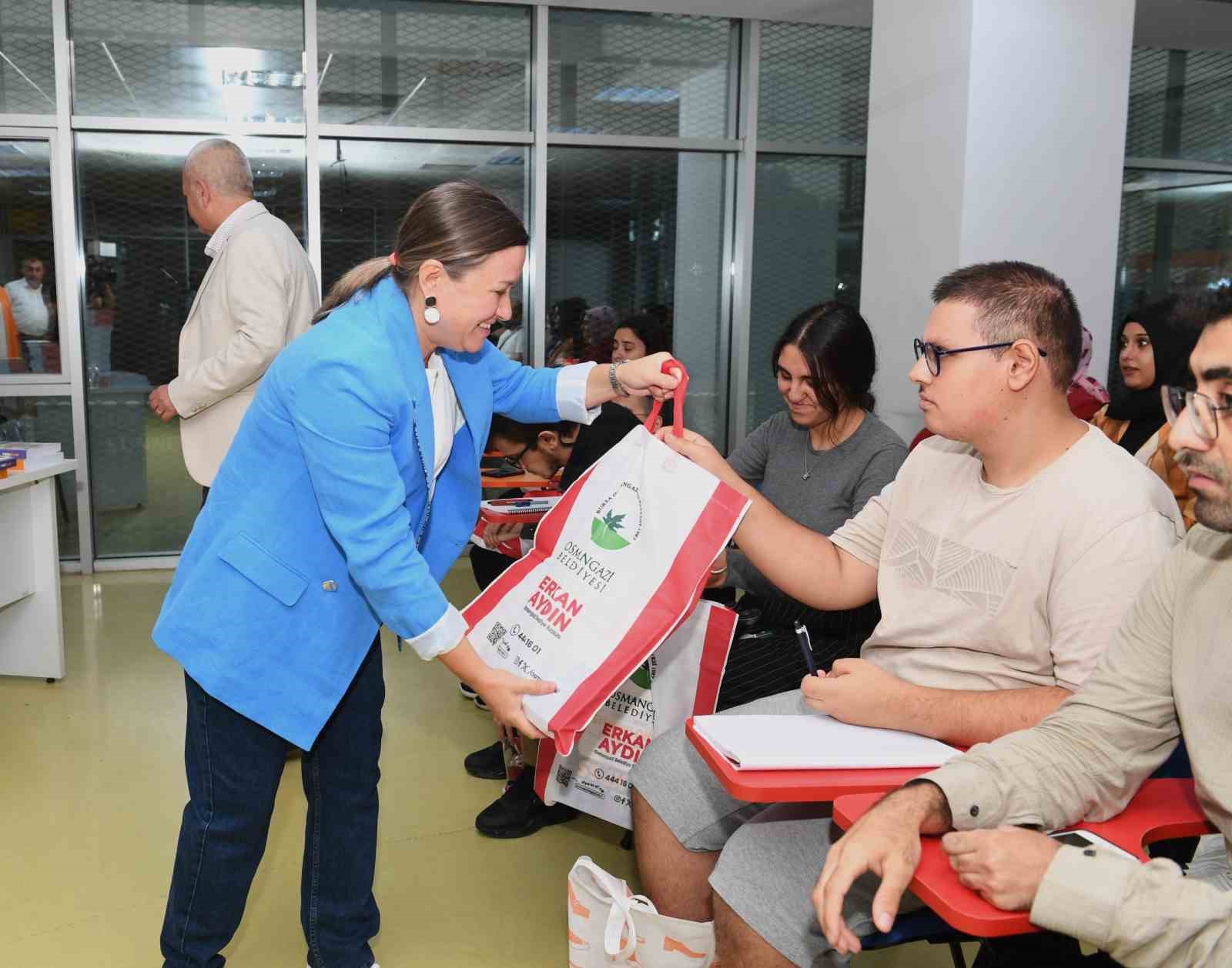 Osmangazi Belediyesi’nden engelli bireylere eğitim desteği
