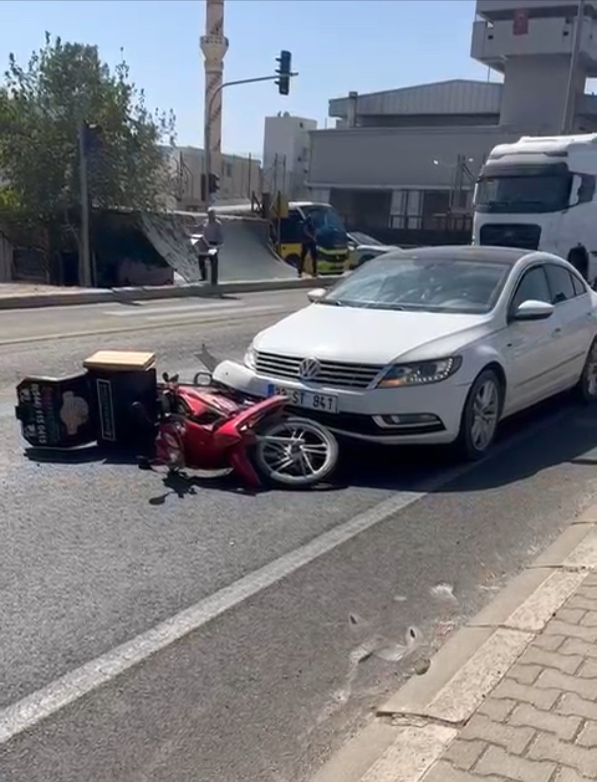 Mardin’de otomobil ile motosiklet çarpıştı: 1 yaralı