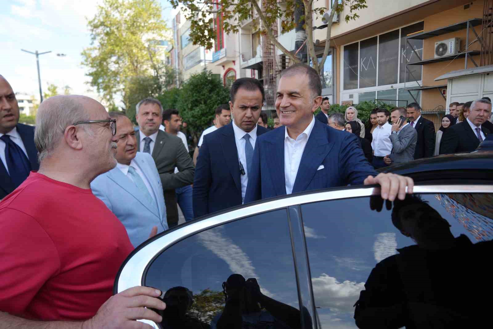 &Ouml;mer &Ccedil;elik&rsquo;ten CHP&rsquo;ye: "Neredeyse &rsquo;gelin siz y&ouml;netin&rsquo; diyecekler"
