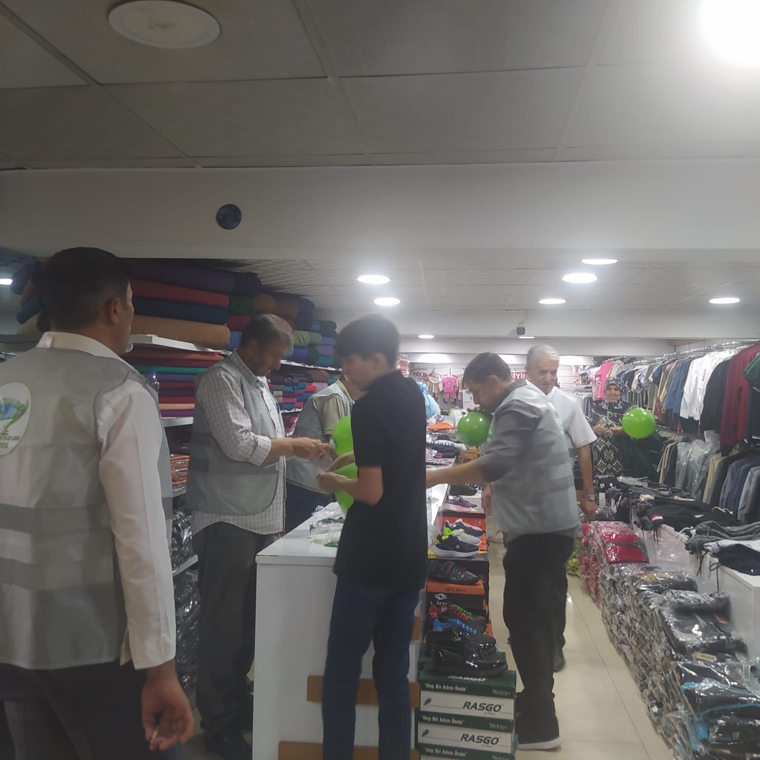 Patnos’ta ihtiyaç sahibi öğrencilere destek