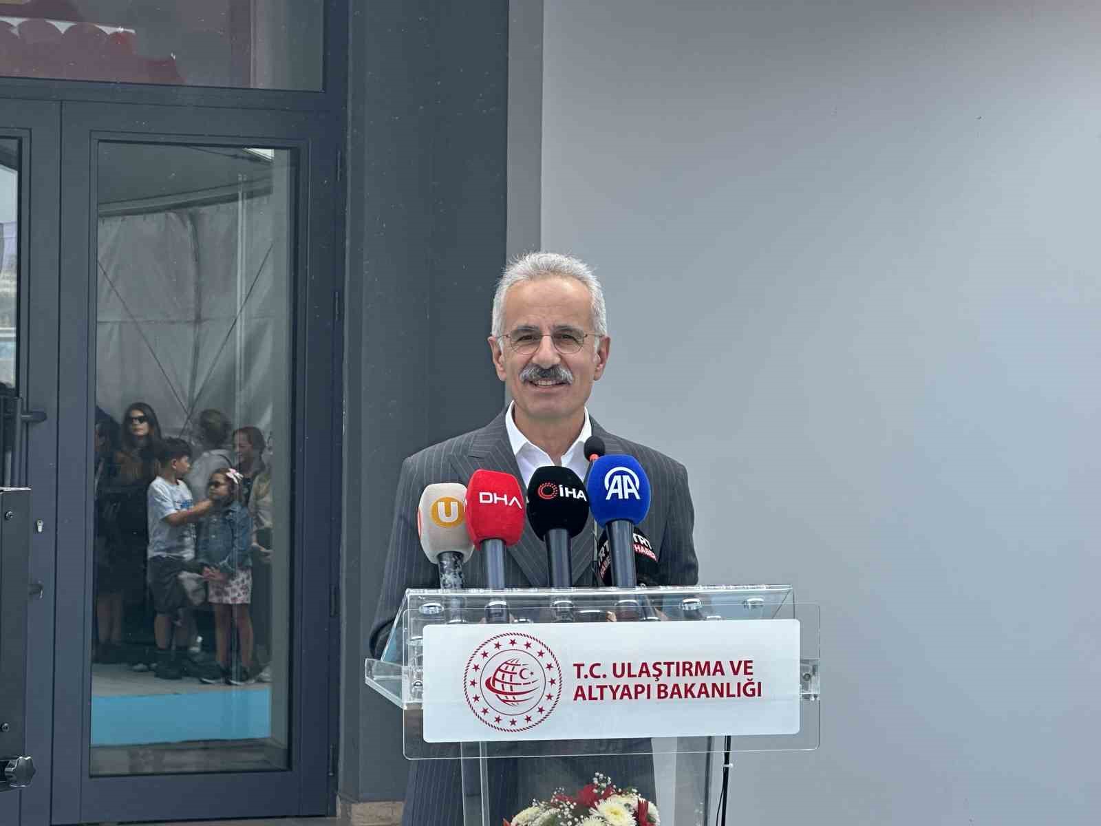 Ulaştırma Bakanı Uraloğlu: "2025 yılının ilk 8 ayında 26 bin 264 gemi trafiği gerçekleşti"