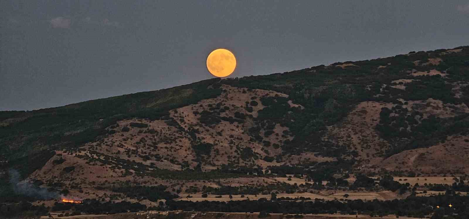 Tatvan’da "Kanlı Ay" tutulması