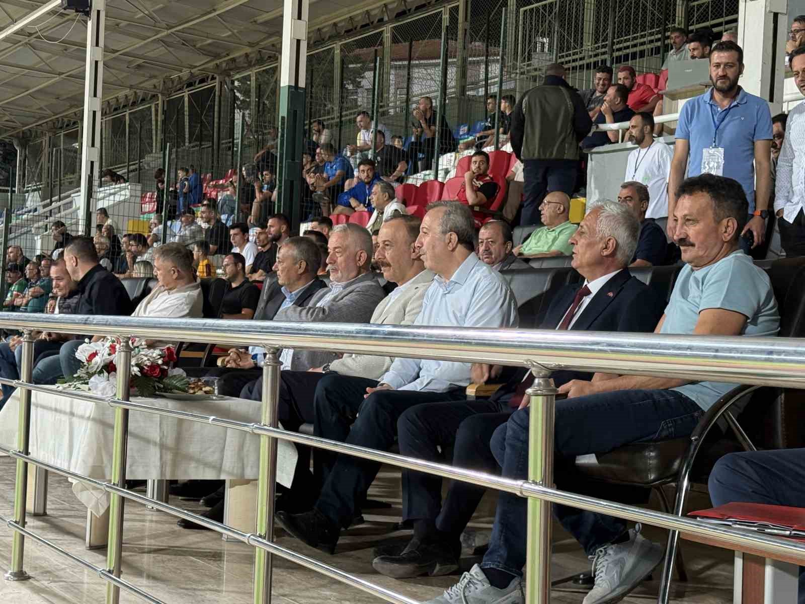 TFF 2. Lig: Isparta 32 Spor: 5 - Kırklarelispor: 1
