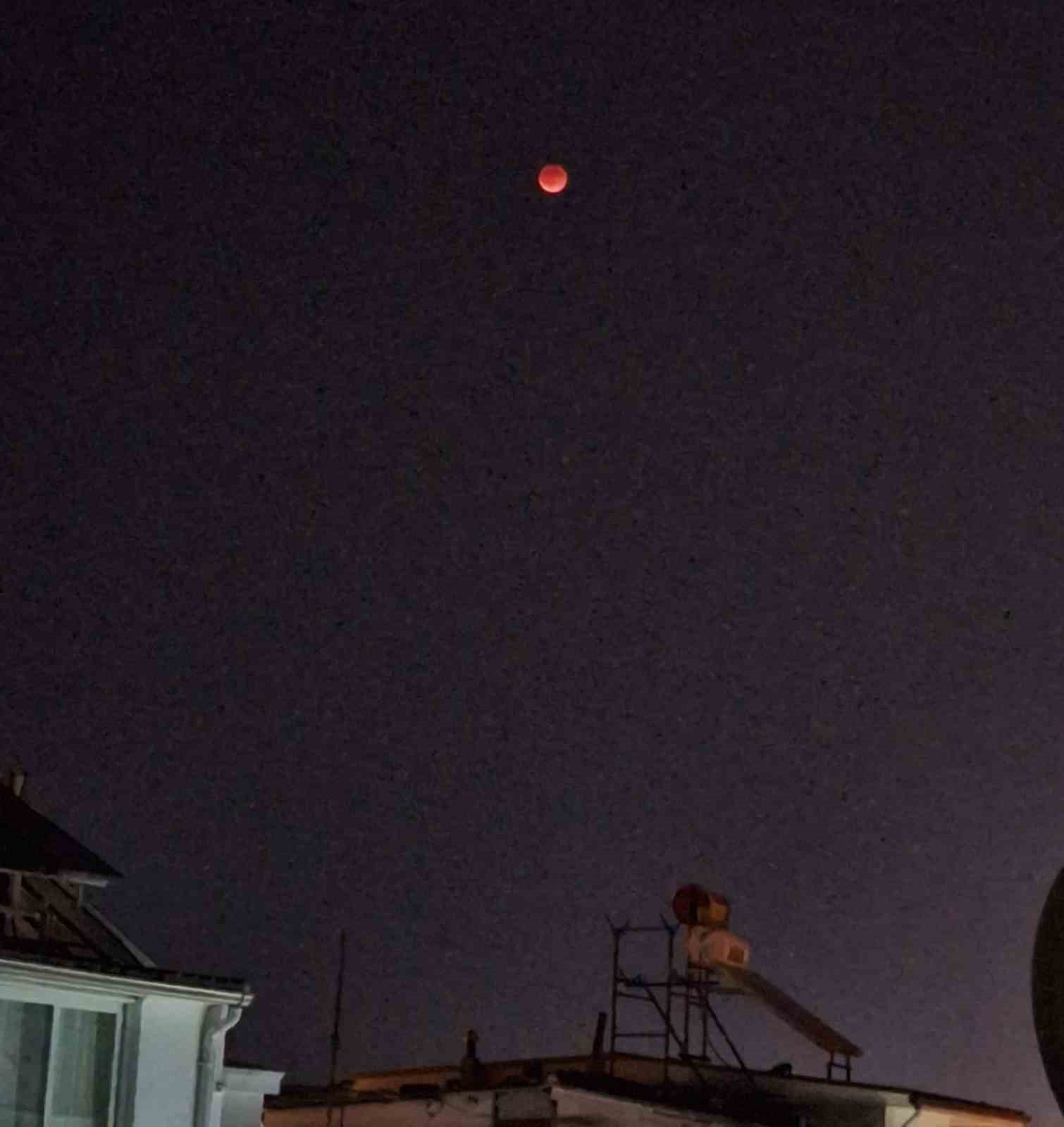 Kanlı Ay tutulması Denizli’de merakla izlendi
