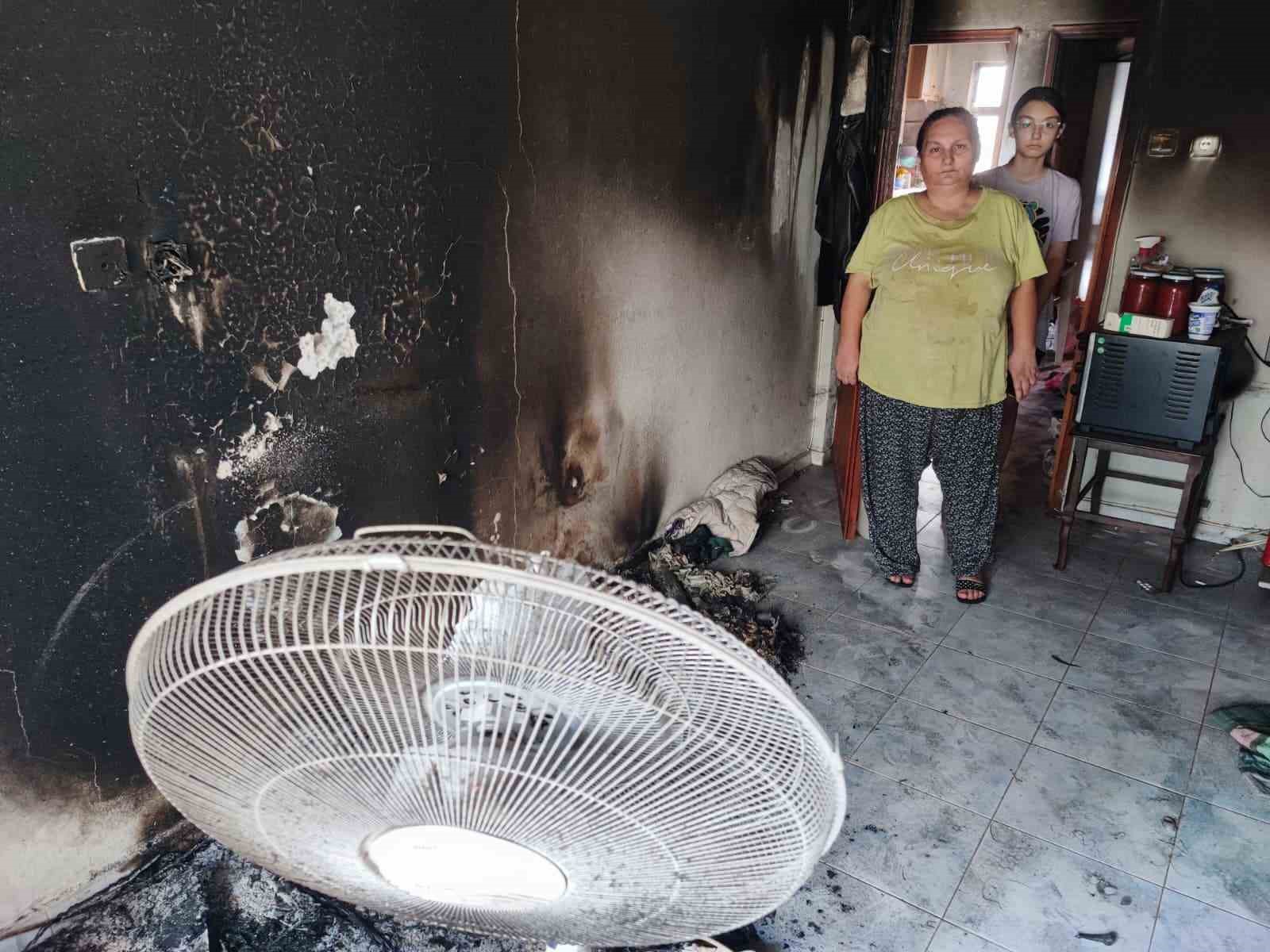 Evi yanan anne-kız oto yıkamacıda yaşamaya başladı
