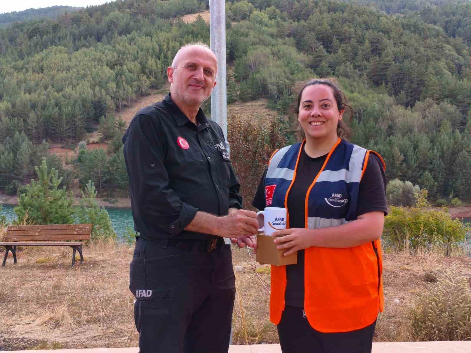 Destek AFAD g&ouml;n&uuml;ll&uuml;leri Demir&ouml;z&uuml;&rsquo;nde bir araya geldi
