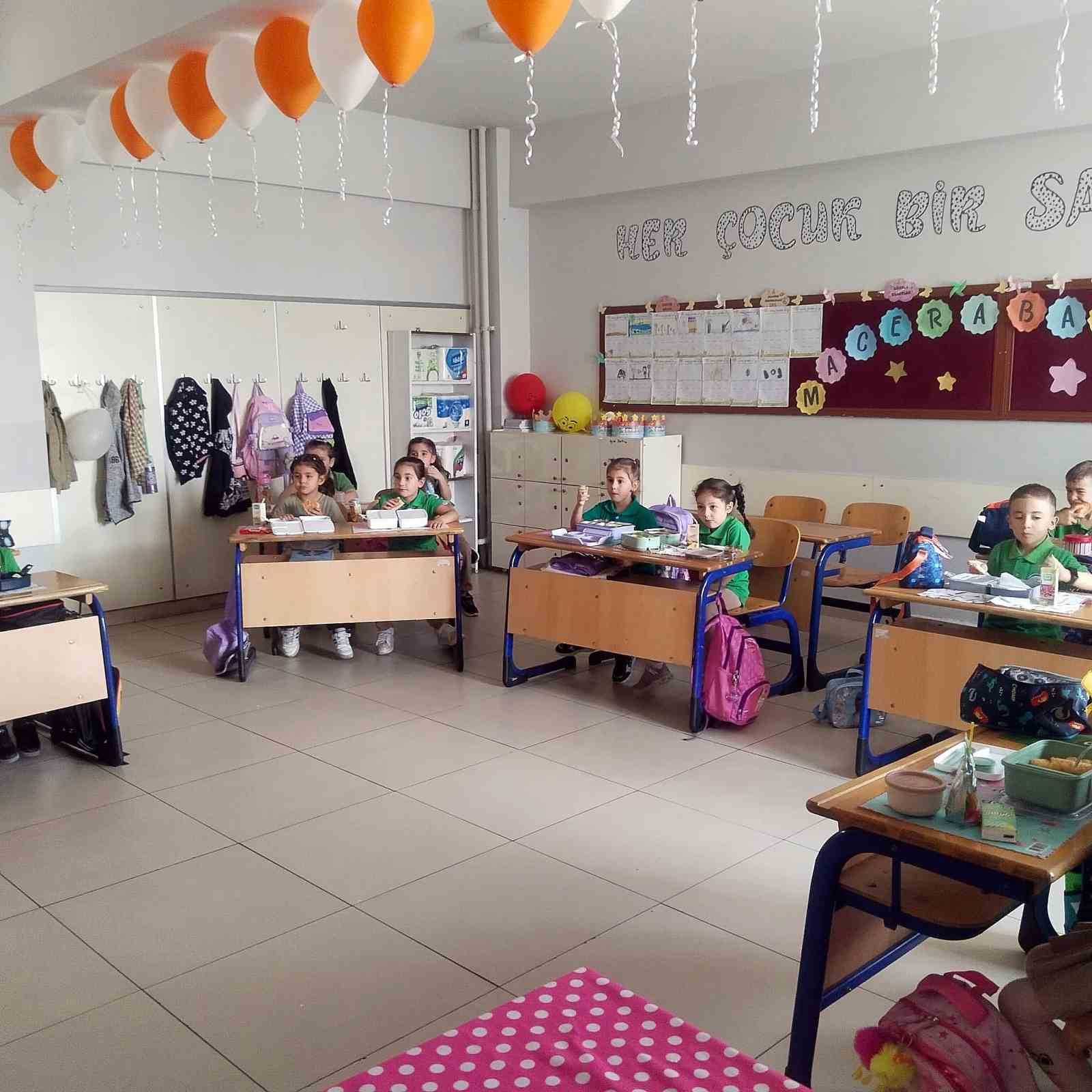 D&uuml;zce&rsquo;de 76 bin 838 &ouml;ğrenci i&ccedil;in ders zili &ccedil;aldı
