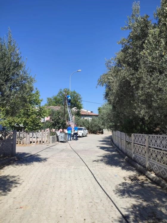 Bayırk&ouml;y&rsquo;de telefon direği onarılıyor, internet erişimi kısa s&uuml;rede sağlanacak
