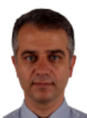 İçişleri Bakanı Yerlikaya:"İzmir Balçova Salih İşgören Polis Merkezi’ne yönelik silahlı saldırı gerçekleştirilmiştir. Bu menfur saldırı sonrası maalesef 1. Sınıf Emniyet Müdürümüz Polis Başmüfettişi Muhsin Aydemir ile Polis Memurumuz Hasan Akın şehit olmu