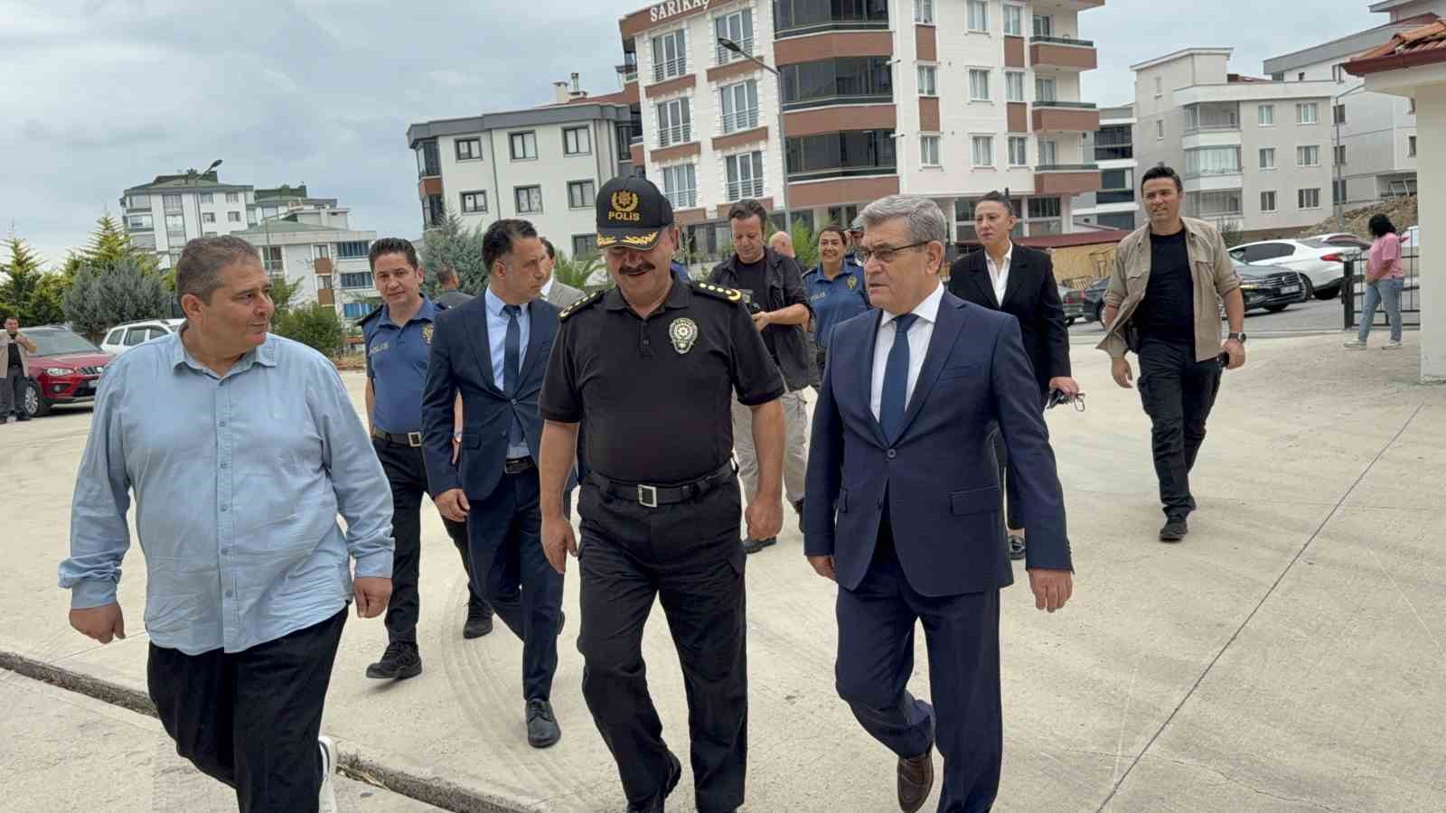 Samsun&rsquo;da polisten okul &ccedil;evrelerinde sıkı denetim
