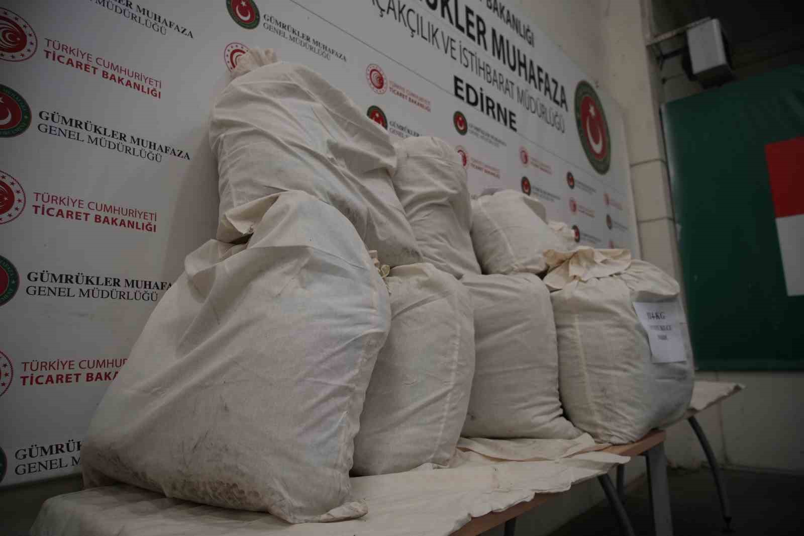 Edirne Kapıkule&rsquo;de tankerden 114 kilo uyuşturucu ele ge&ccedil;irildi
