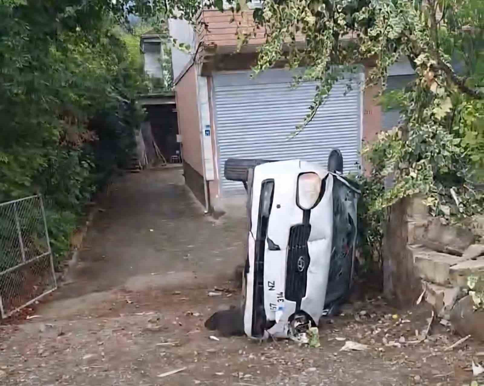 Devrek&rsquo;teki trafik kazasında s&uuml;r&uuml;c&uuml; yara almadan kurtuldu
