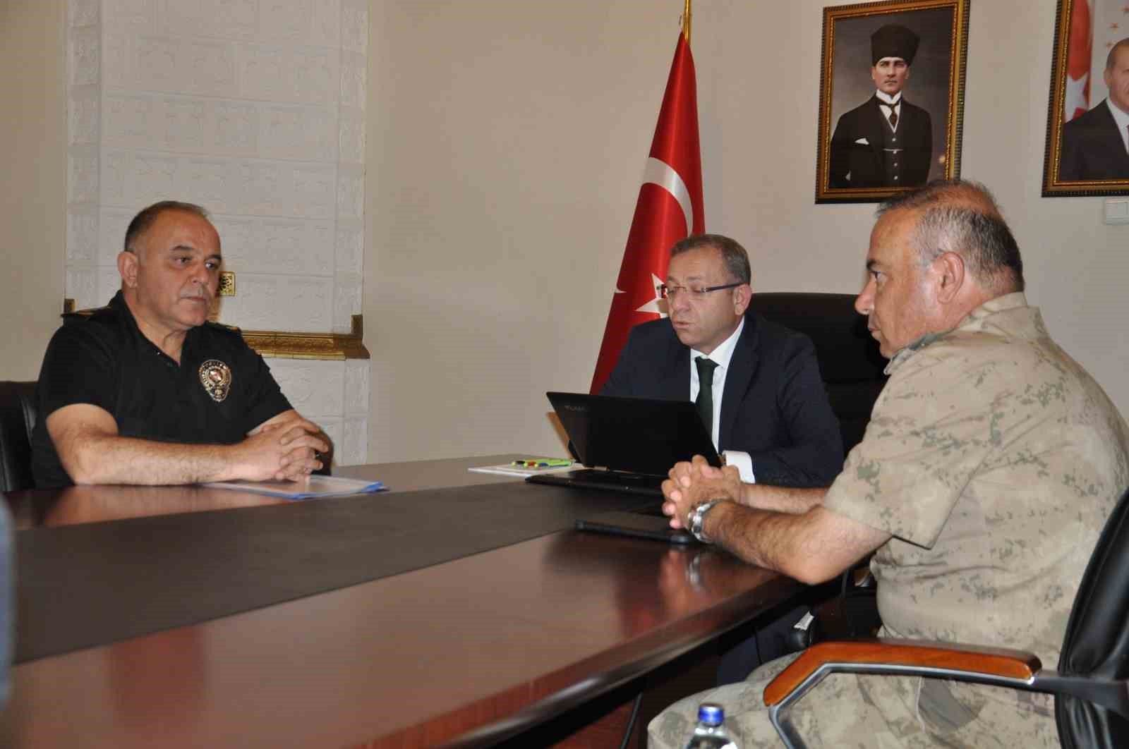 Kars&rsquo;ta Ağustos ayı asayiş ve g&uuml;venlik toplantısı yapıldı
