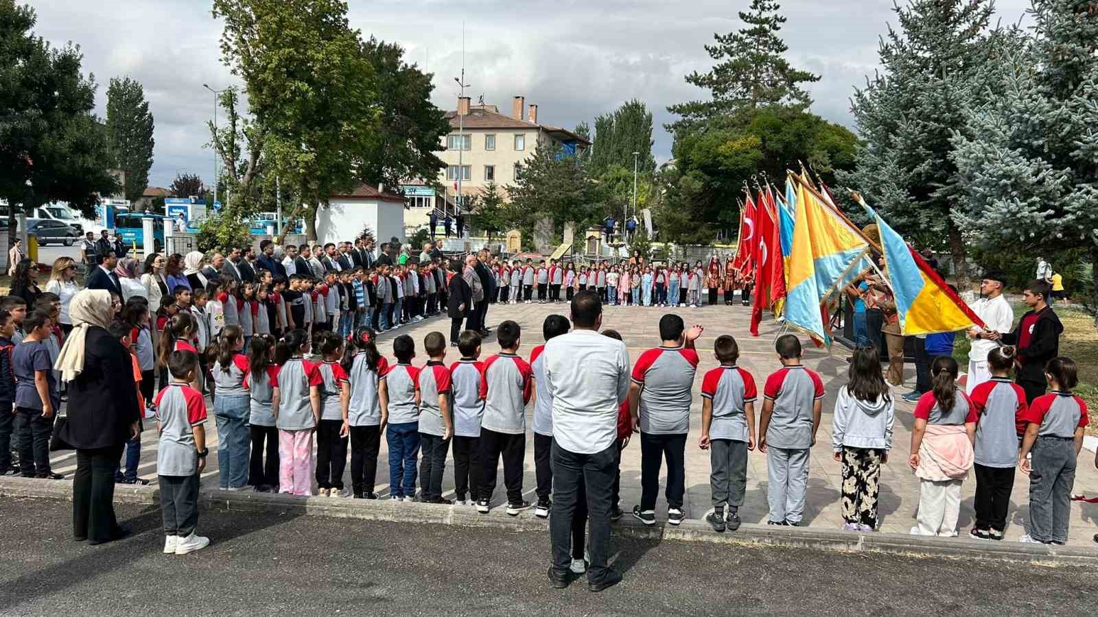 Tomarza da İlk&ouml;ğretim Haftası heyecanı
