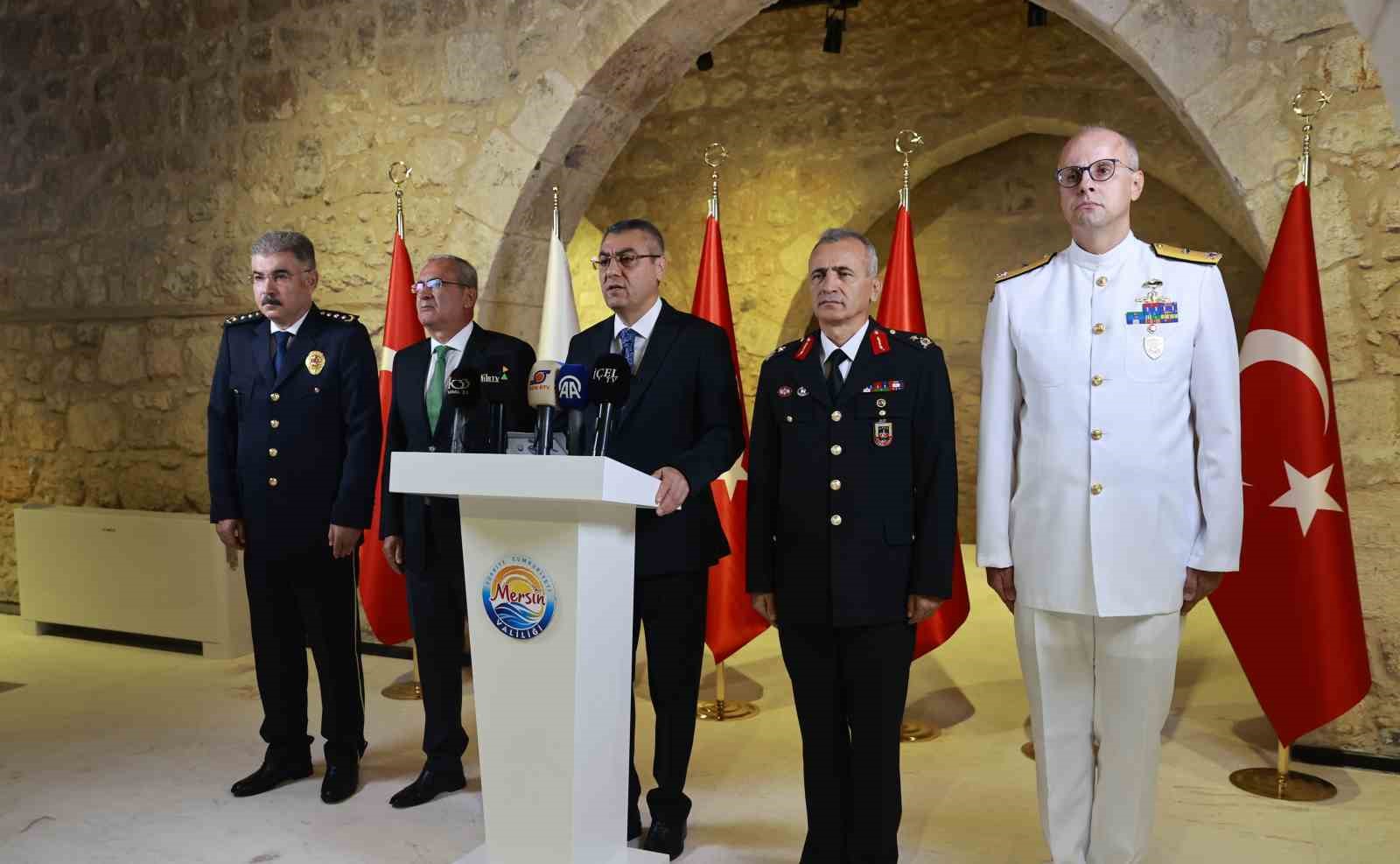 Vali Toros: "Su&ccedil; ve su&ccedil;luyla m&uuml;cadelemiz kararlılıkla s&uuml;r&uuml;yor"
