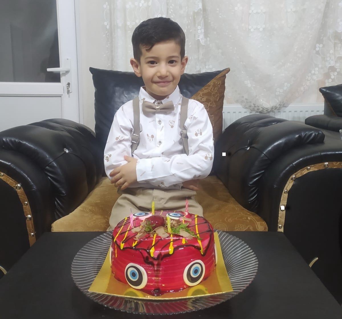 Otomobil bagajında mahsur kalan çocuk hayatını kaybetti