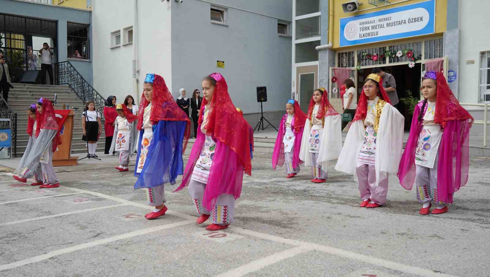 Kırıkkale’de 44 bin öğrenci için ders zili çaldı