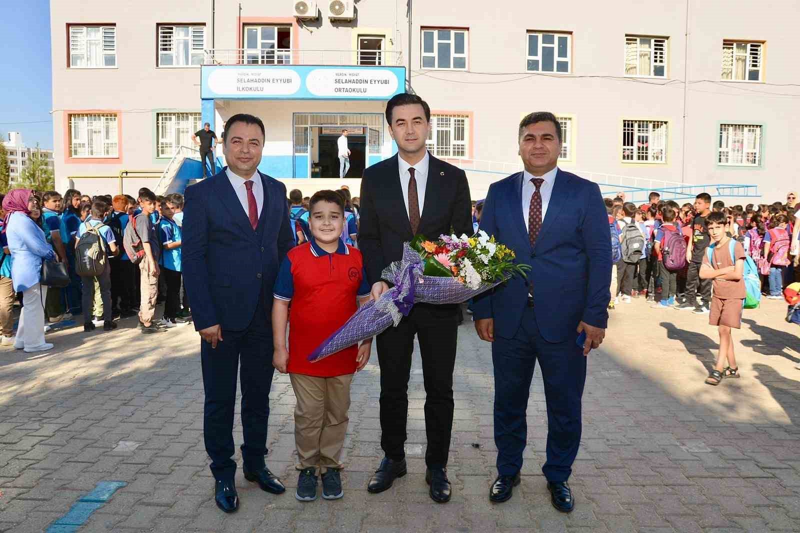 Midyat’ta ilk ders zili çaldı