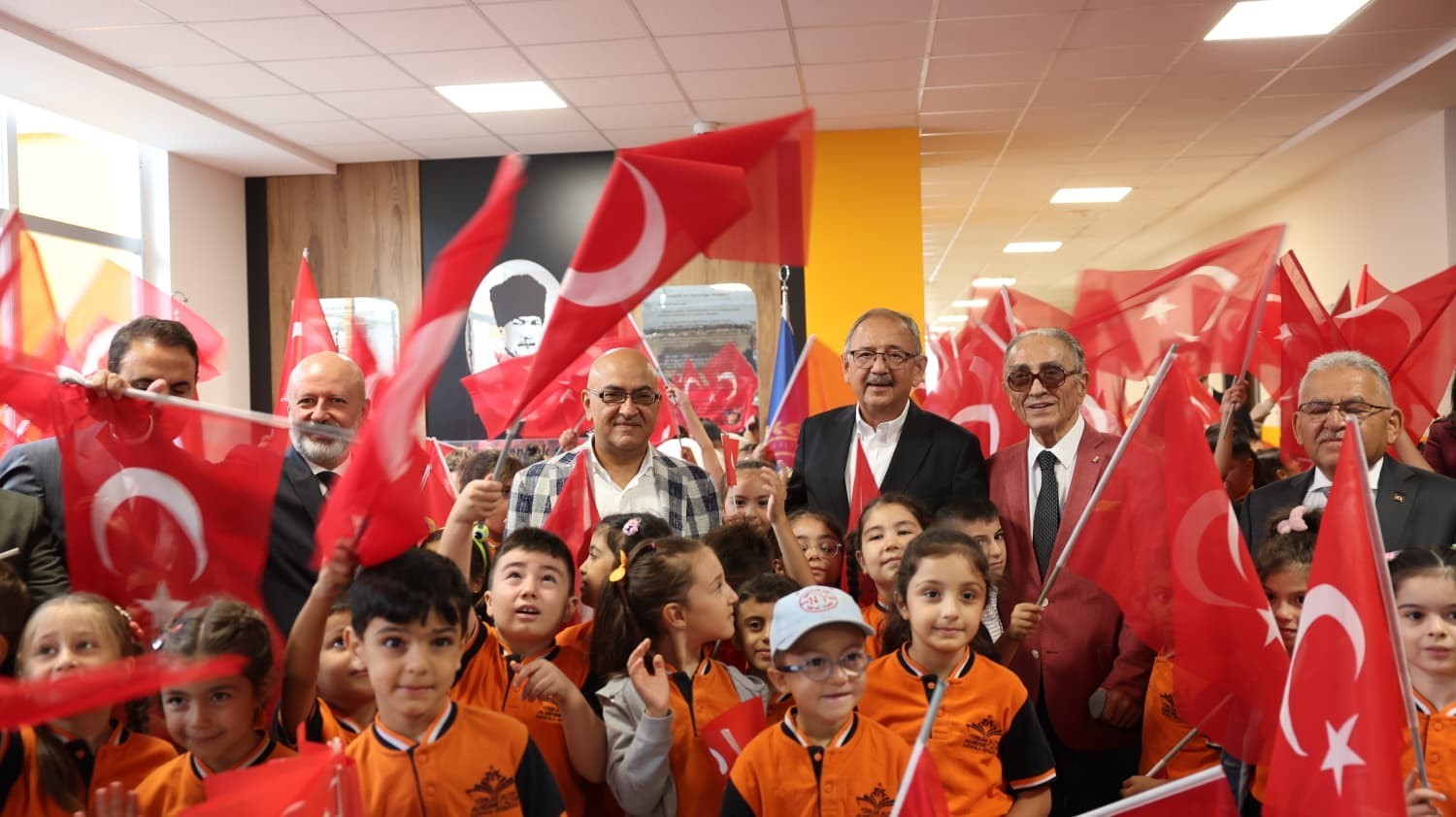 Başkan &Ccedil;olakbayrakdar: "Eğitime yapılan yatırım, geleceğe yapılan yatırımdır"
