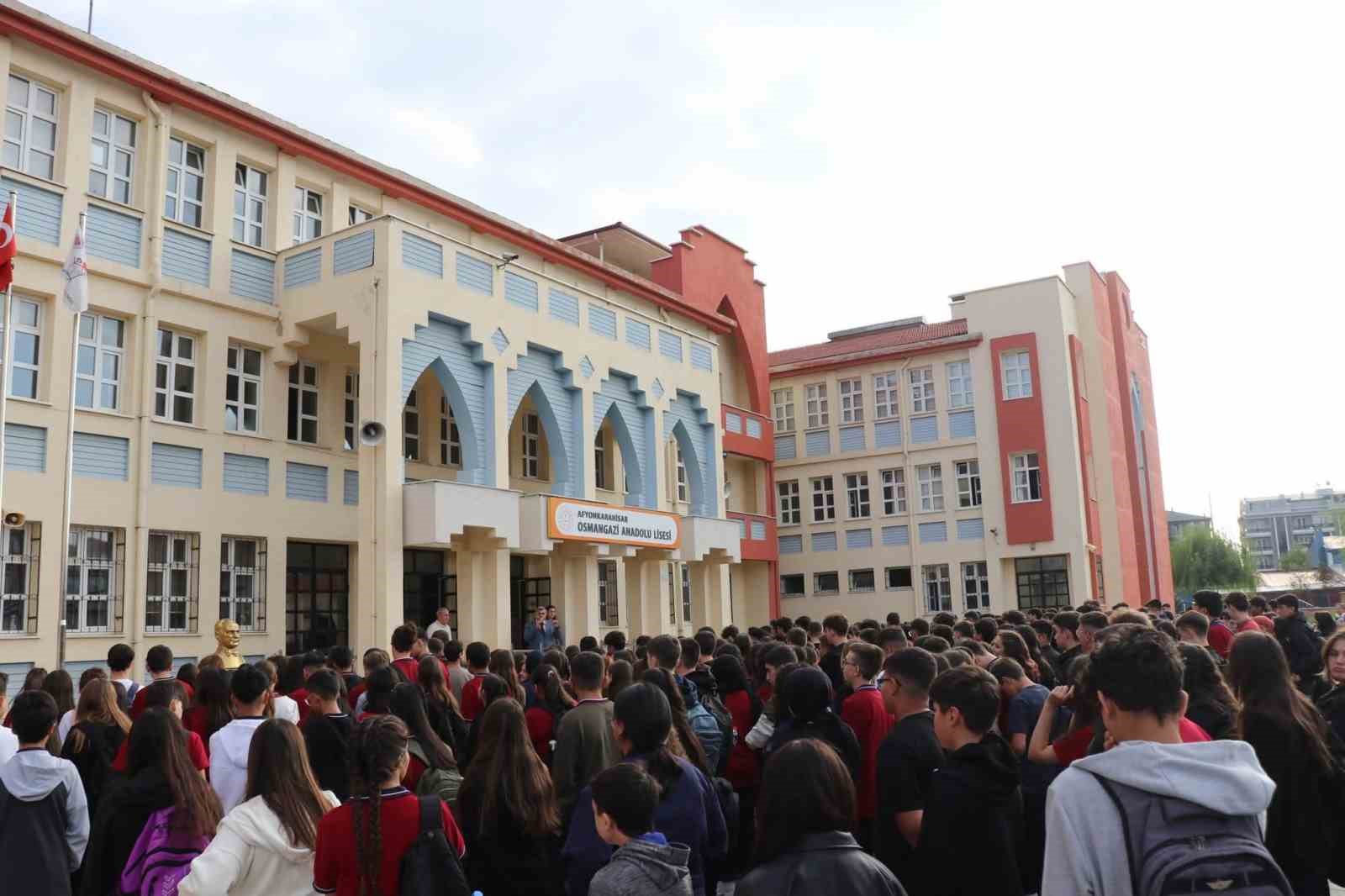 Afyonkarahisar’da 142 bin 576 öğrenci ders başı yaptı