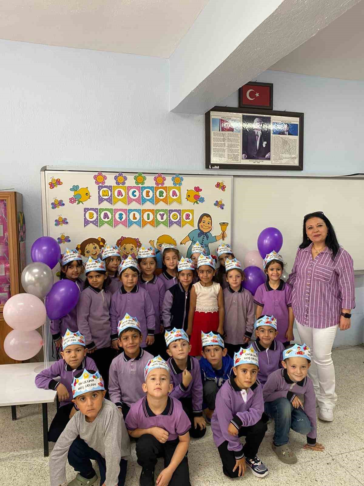 Afyonkarahisar&rsquo;da 142 bin 576 &ouml;ğrenci ders başı yaptı
