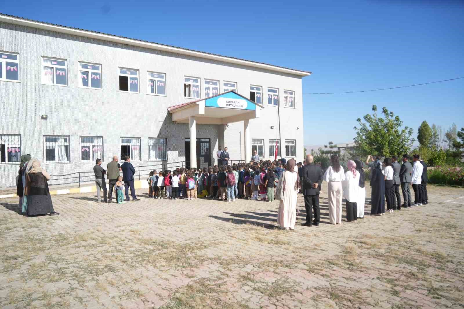 Muş’ta ilk ders başldı