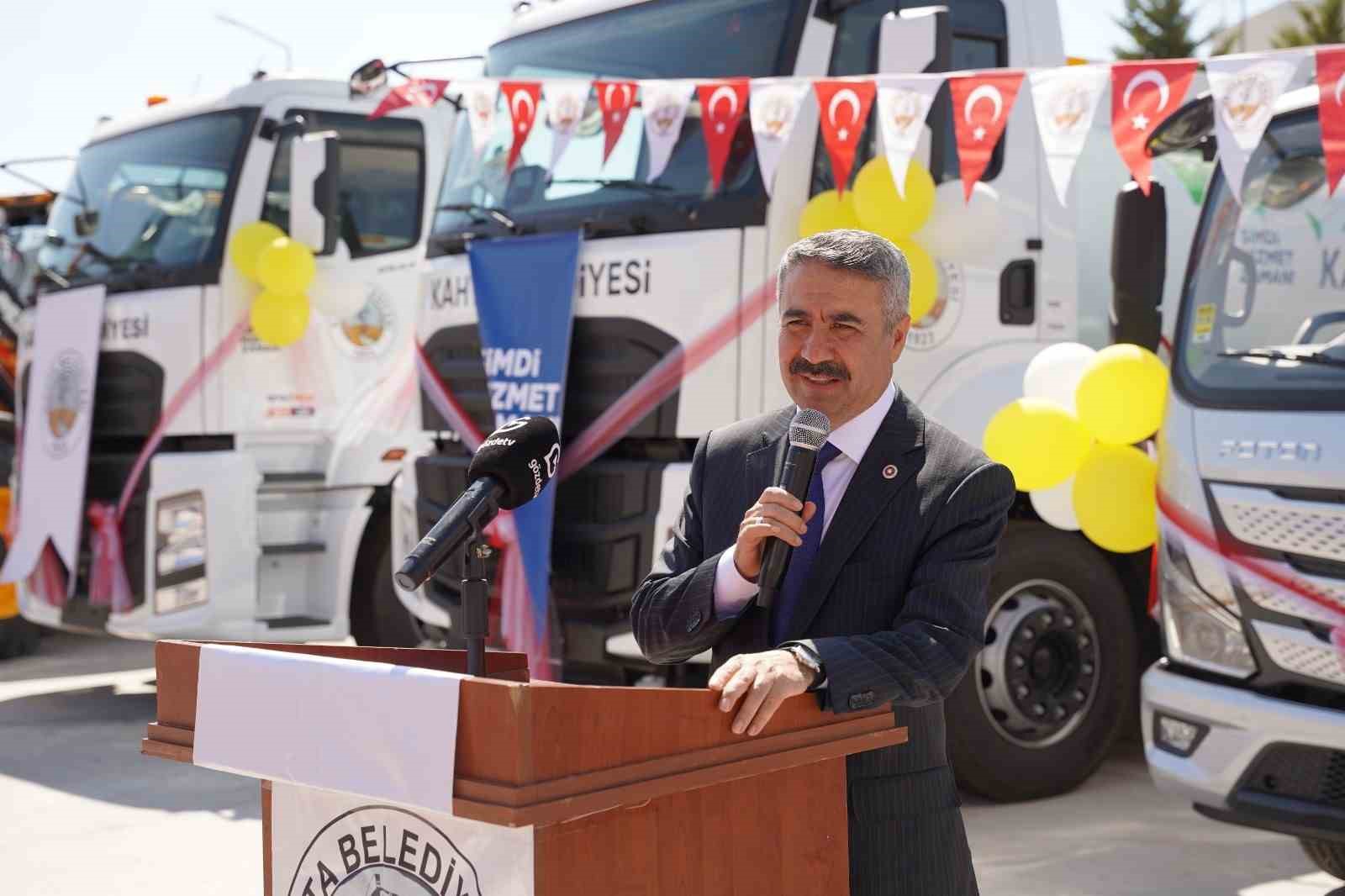 Kahta Belediyesi, tarihinin en büyük araç alımını gerçekleştirdi