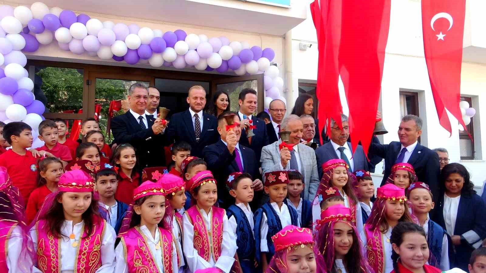 Muğla’da öğrenciler için ilk ders zili çaldı