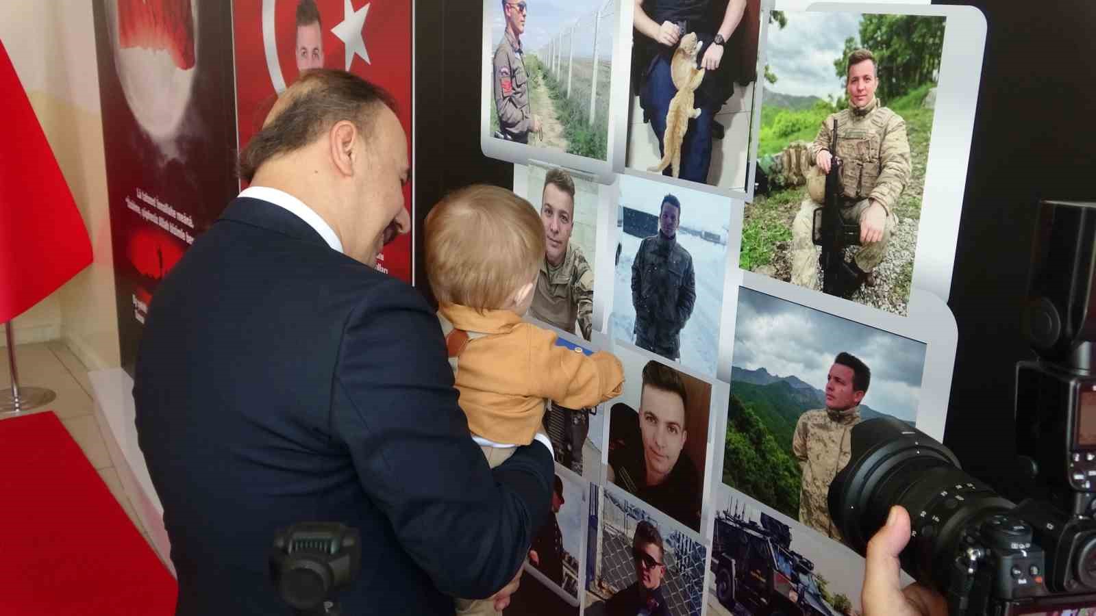 Şehit oğlunun adını taşıyan okulun a&ccedil;ılışına katılan anne hem gurur hem h&uuml;z&uuml;n yaşadı
