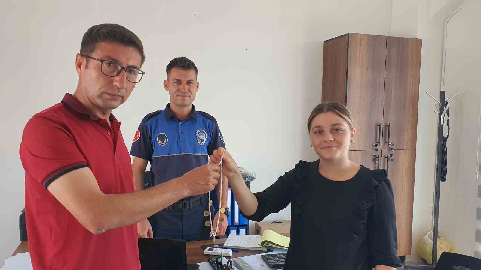 Demircili vatandaşlardan insanlık dersi