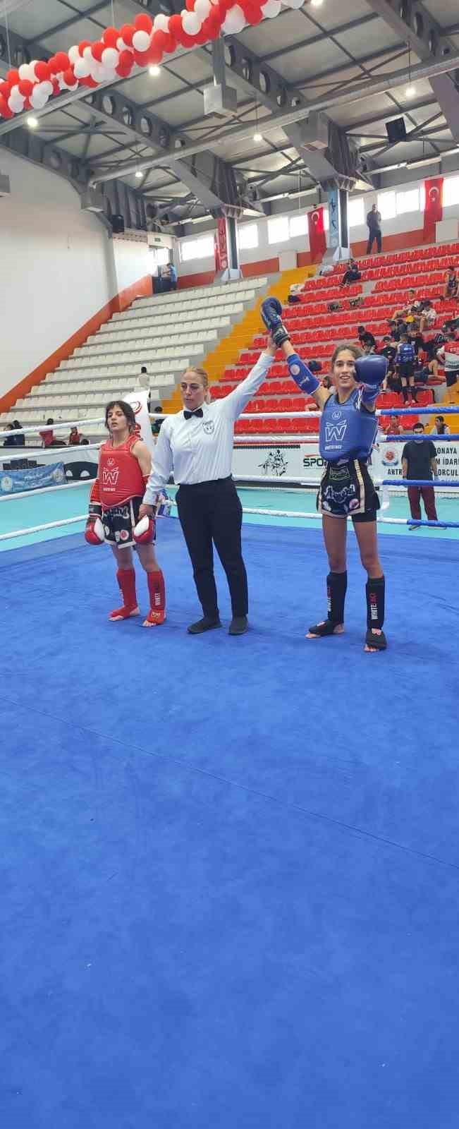 Aydınlı Muaythaiciler Türkiye Şampiyonası’ndan madalyalarla döndü